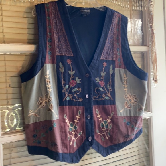 D.D. Designs Embroidered Sz XL Vest- Very Good Condition - Picture 1 of 6